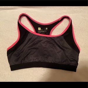 Medium Xersion sports bra